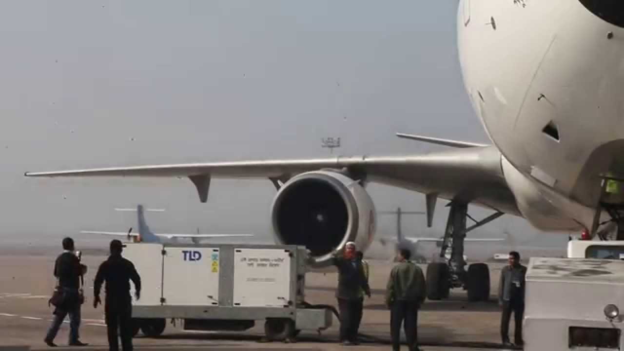 S2-ACR Biman DC-10-30 Engine Start Before the Last Commercial Departure