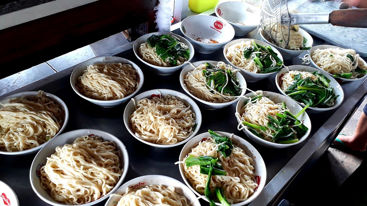 CUMA 9 RIBU!!! JAMIN KENYANG SEHARIAN!!! MIE AYAM JUMBO PORSI KULI!!! MIE AYAM TPMC SEKARSULI JOGJA