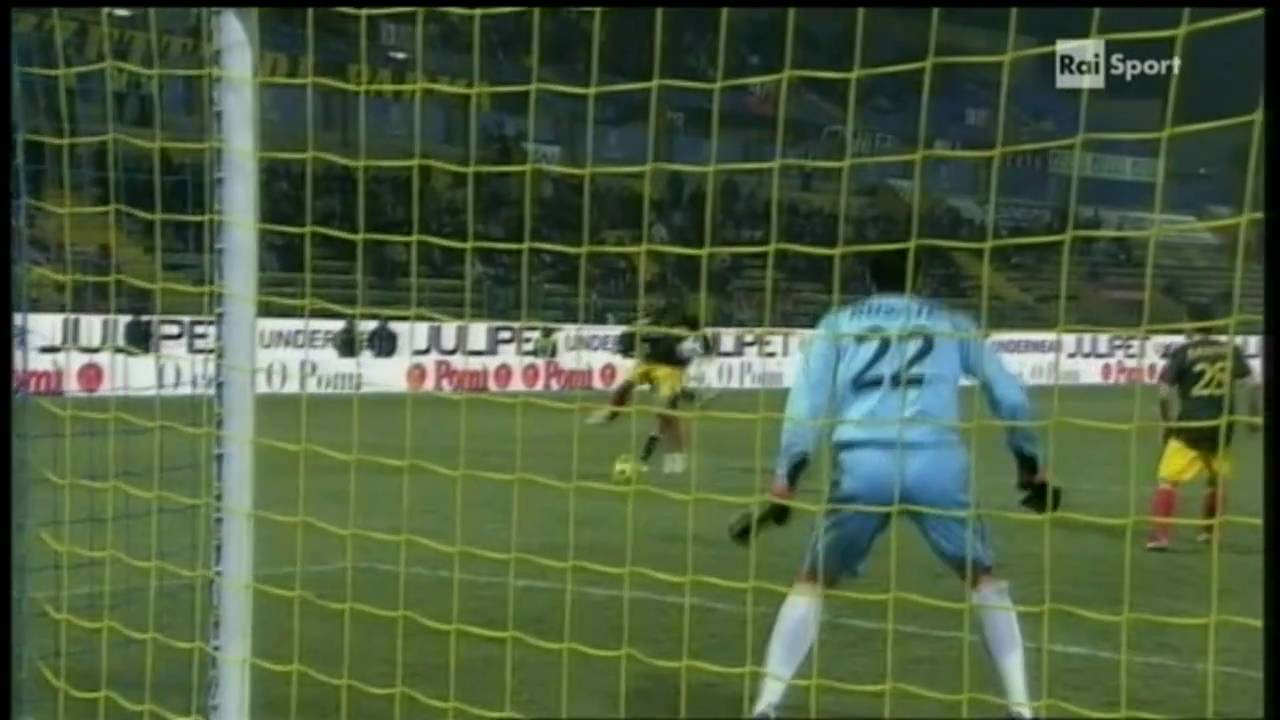 Parma Lecce 0-1  del 02/02/2011   90° E. Chevanton