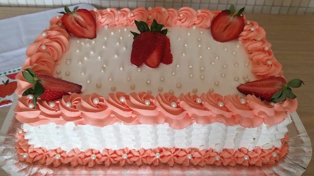 Bolo de Leite condensado com Morangos e massa de chocolate | Bolo de Aniversário para 30 pessoas