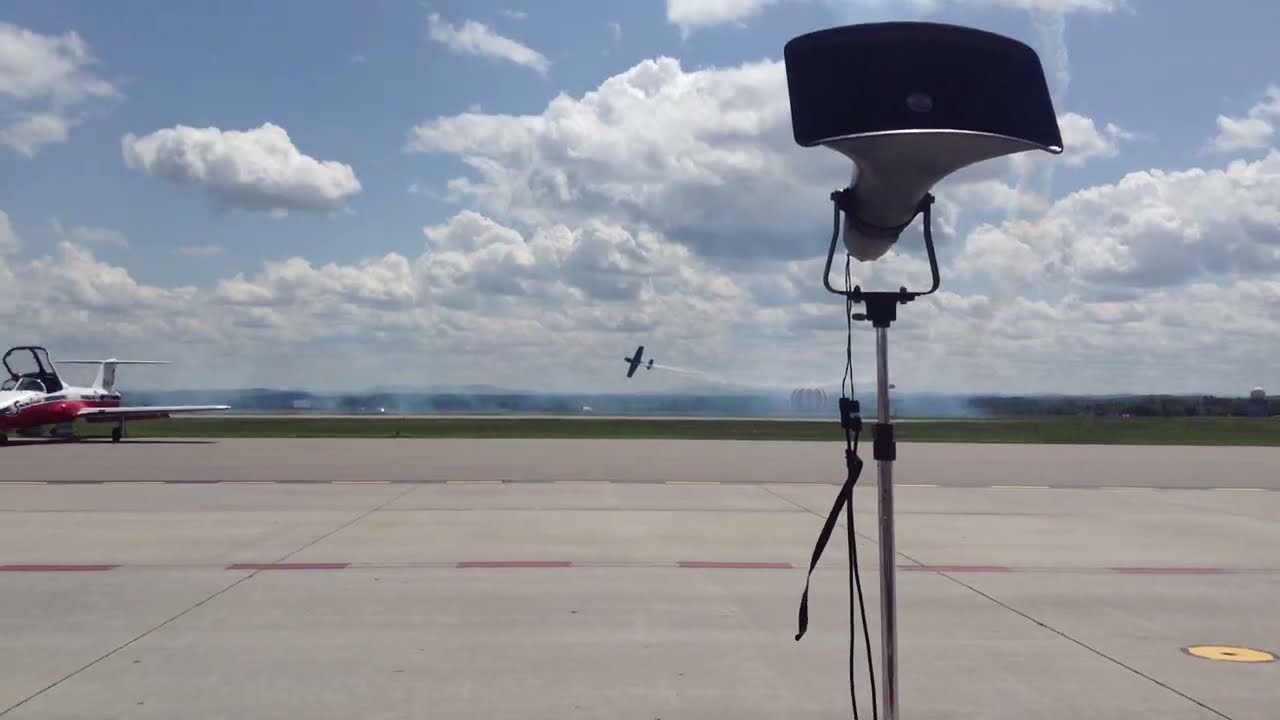 Rob Holland MX Aircraft MXS  Breathtaking  Display at Bagotville Airshow 2013