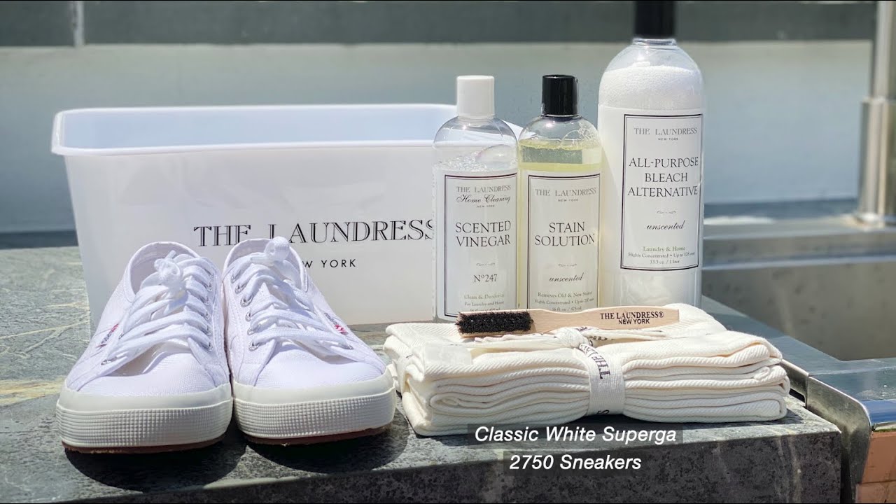 How to clean the classic Superga 2750 white sneaker?
