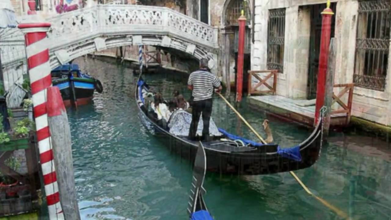 VENEZIA, ciudad flotante y romántica - Música Charles Aznavour - Com'e triste Venezia.