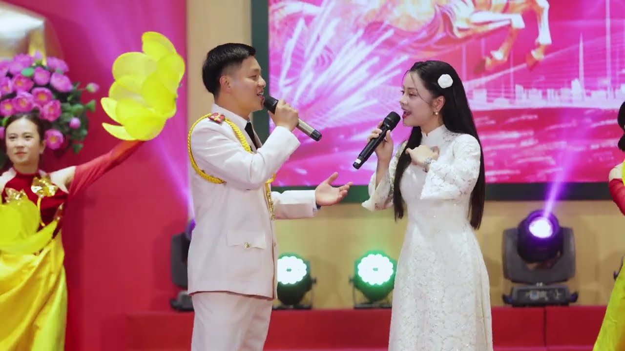 Đường Bốn Mùa Xuân  - Thanh Loan - Văn Tráng