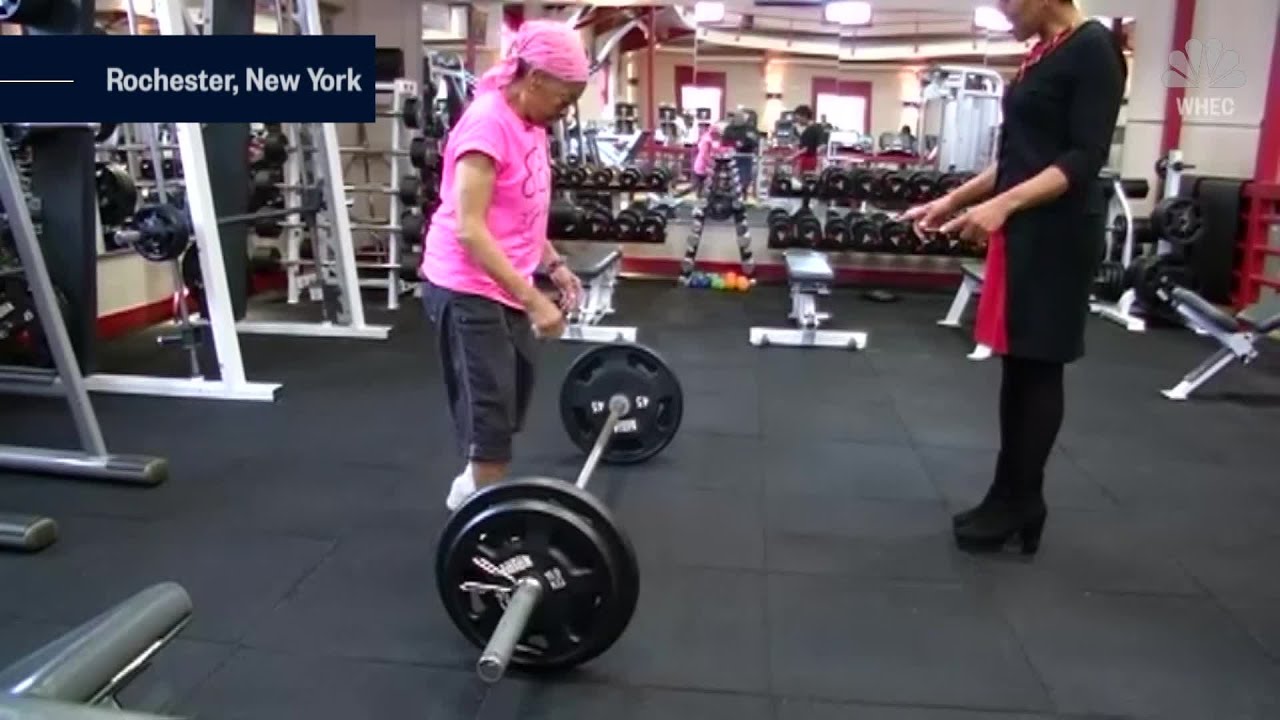 82-year-old powerlifter beats up burglar
