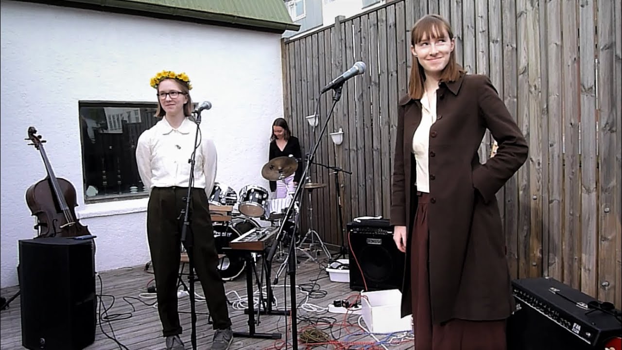 Ateria - Saga fyrrverandi ver&eth;andi fi&eth;rildis (live on Iceland's national holiday 2020)