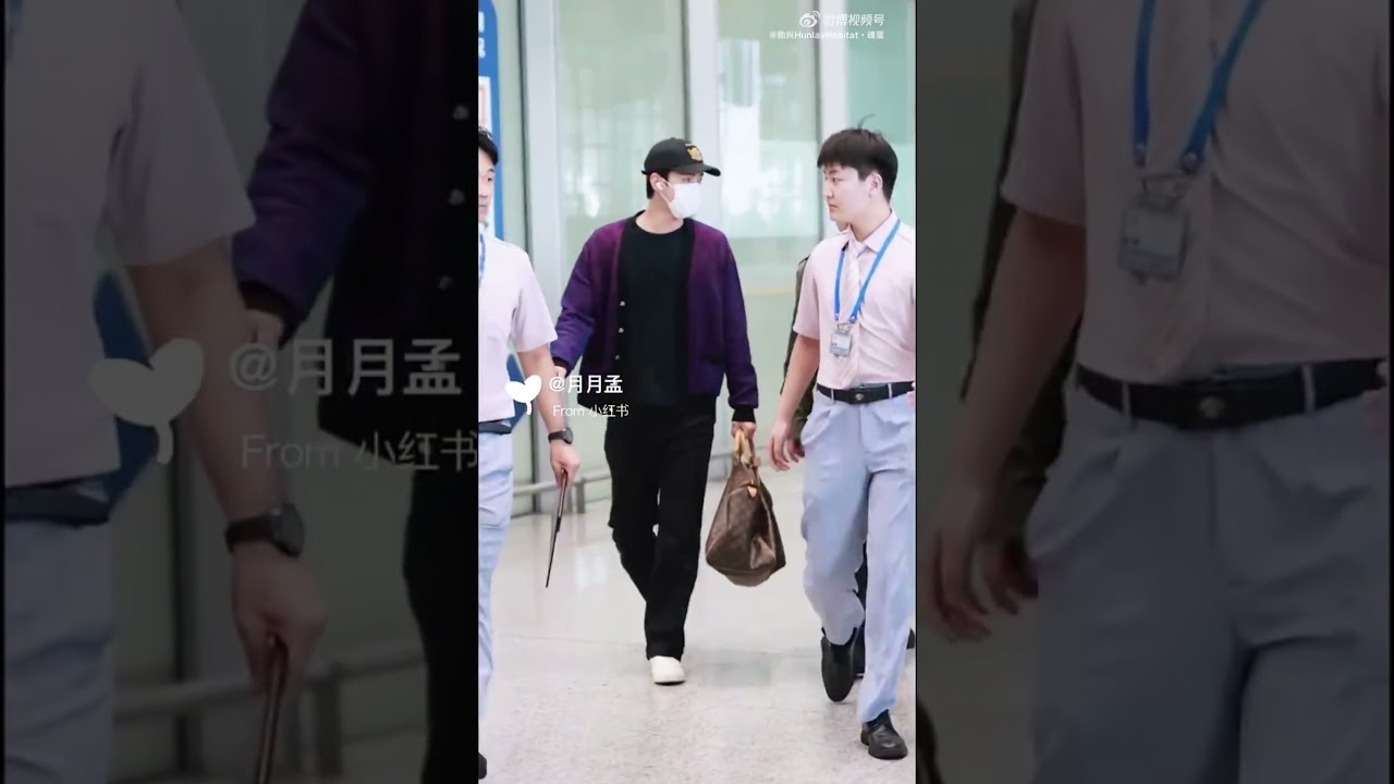 [251006] Sehun arrived in beijing,china. 