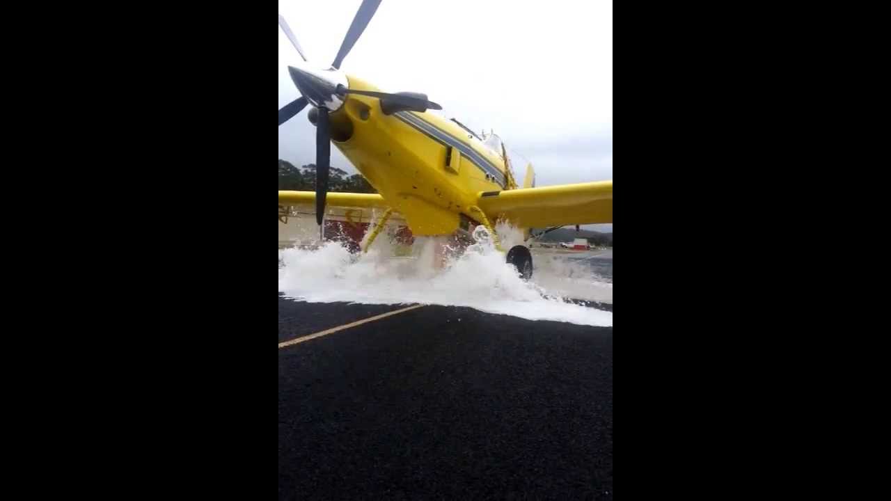 AirTractor 802 Dumping Load