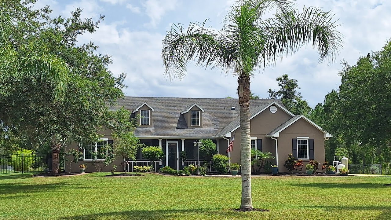 Se Vende Hermosa Casa de 3 Dormitorios 2 Baños con 1 Acre de Terreno en Orlando, Florida 32833
