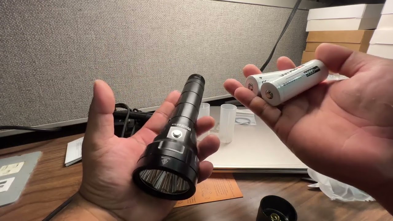 Unboxing  Wurkkos dl40 dive light