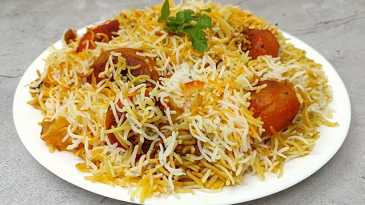 Hyderabadi Dum Aloo Biryani | Hyderabadi Restaurant Style Aloo Dum Biryani |आलू दम बिरयानी