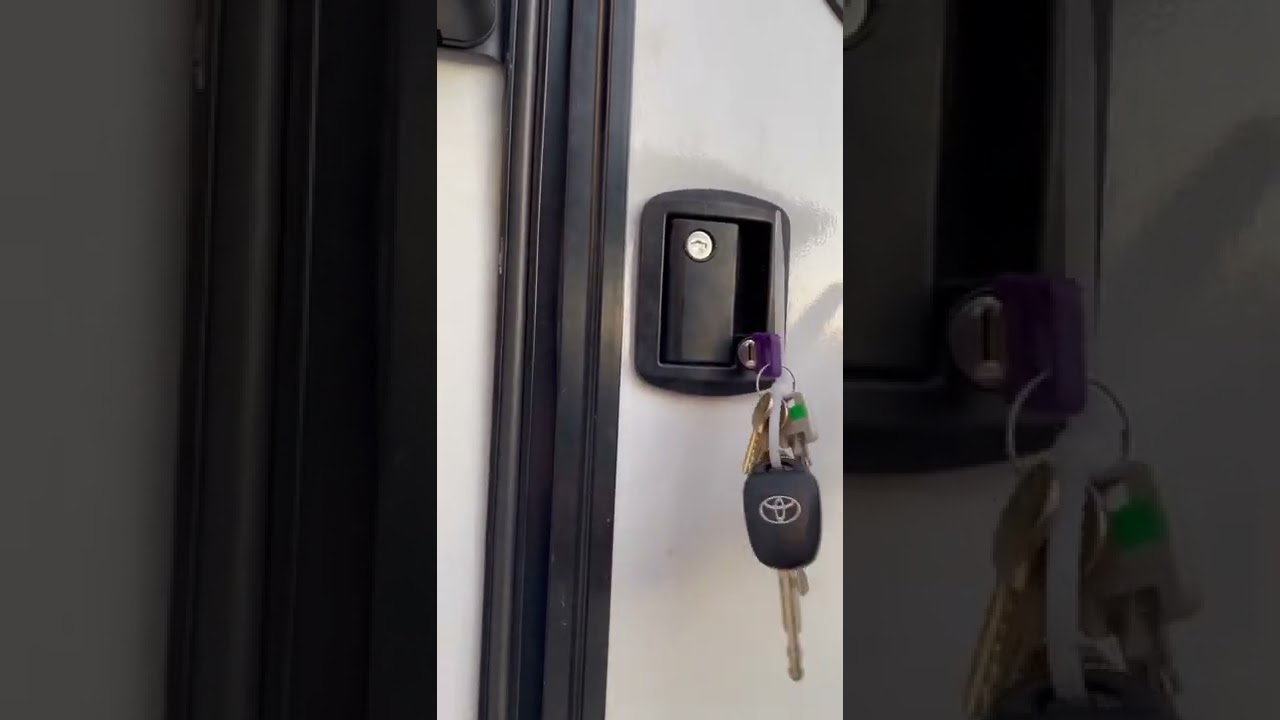 How to open the camper