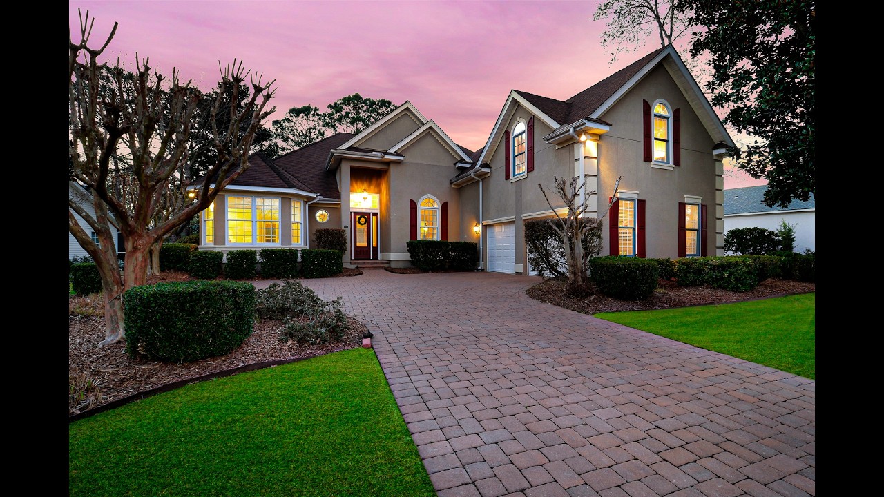 Featured Listing - 102 Hampton Hall Boulevard - Listed & Marketed by Sara Huiss