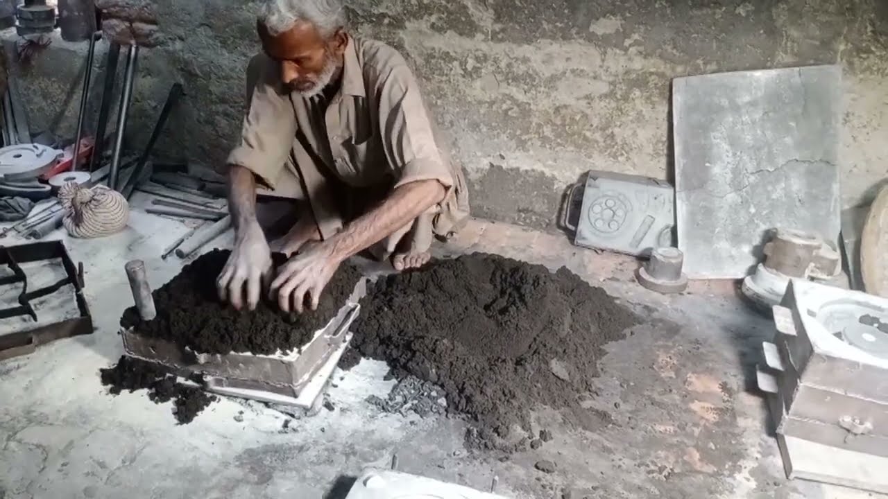 Amazing metal casting process into a Gear making