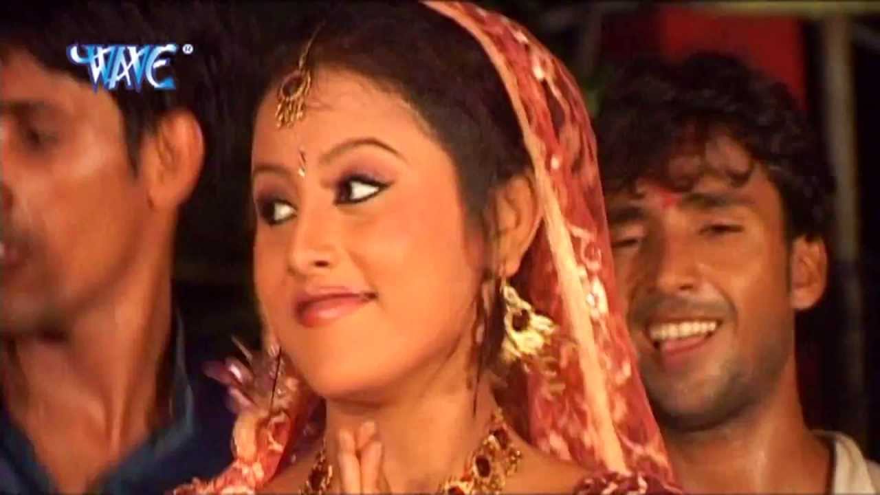 गाँव के पूरुब माई के मंदिर - Kachahari Durga Maiya Ke - Pawan singh - Bhojpuri Devi Geet