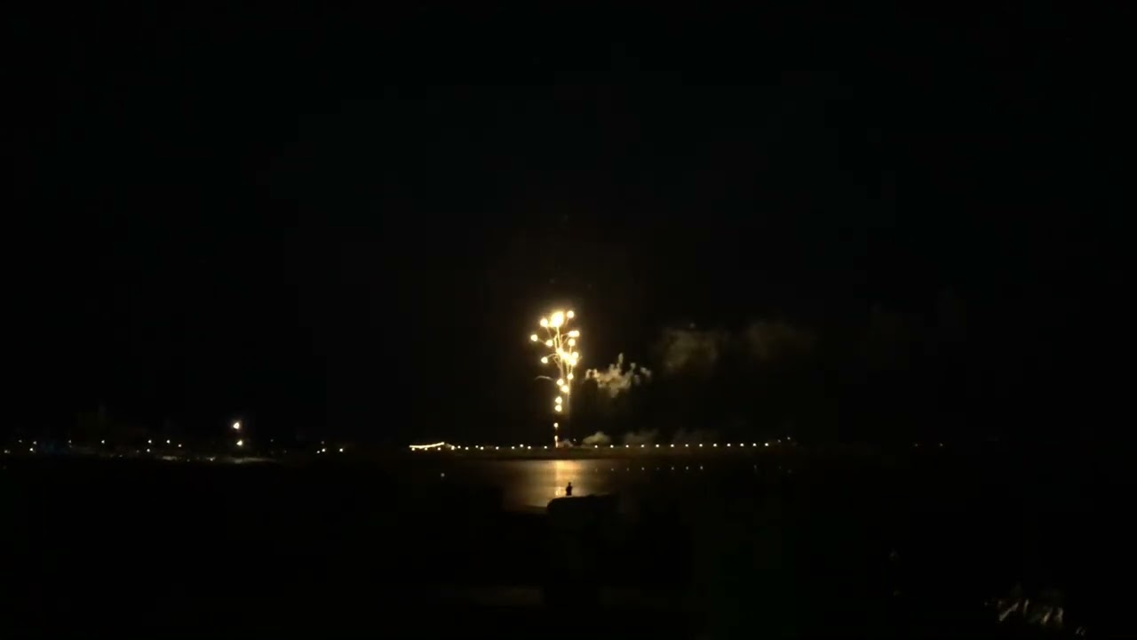 Büsum Kutterregatta Feuerwerk - Ausschnitt (3/4)