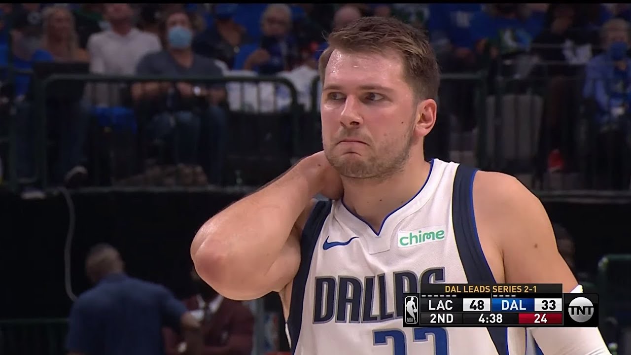 Luka Doncic in serious pain from neck injury | Mavericks vs Clippers G4