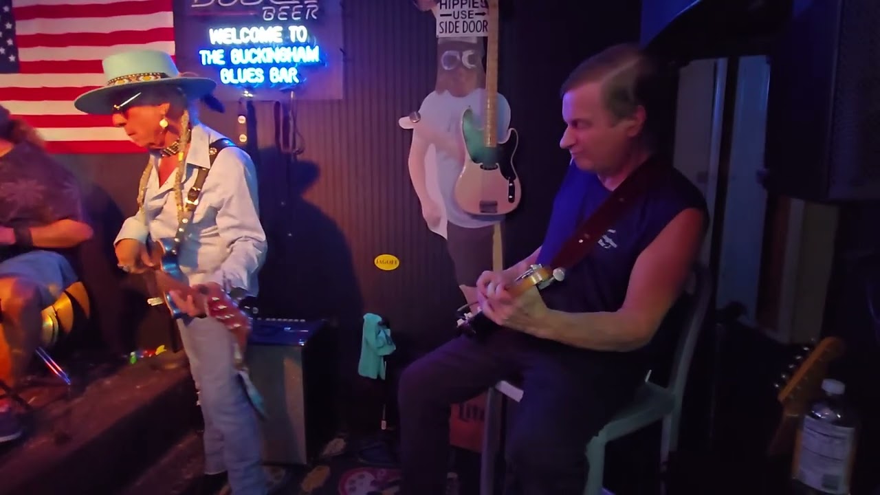 The Buckingham Blues Bar w Rex Bongo - Hurricane #floridalife #livemusic #divebar 