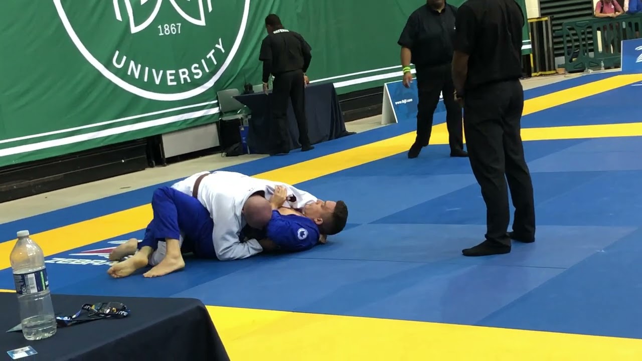 IBJJF Chicago Summer Open Master 2 brown belt match 1