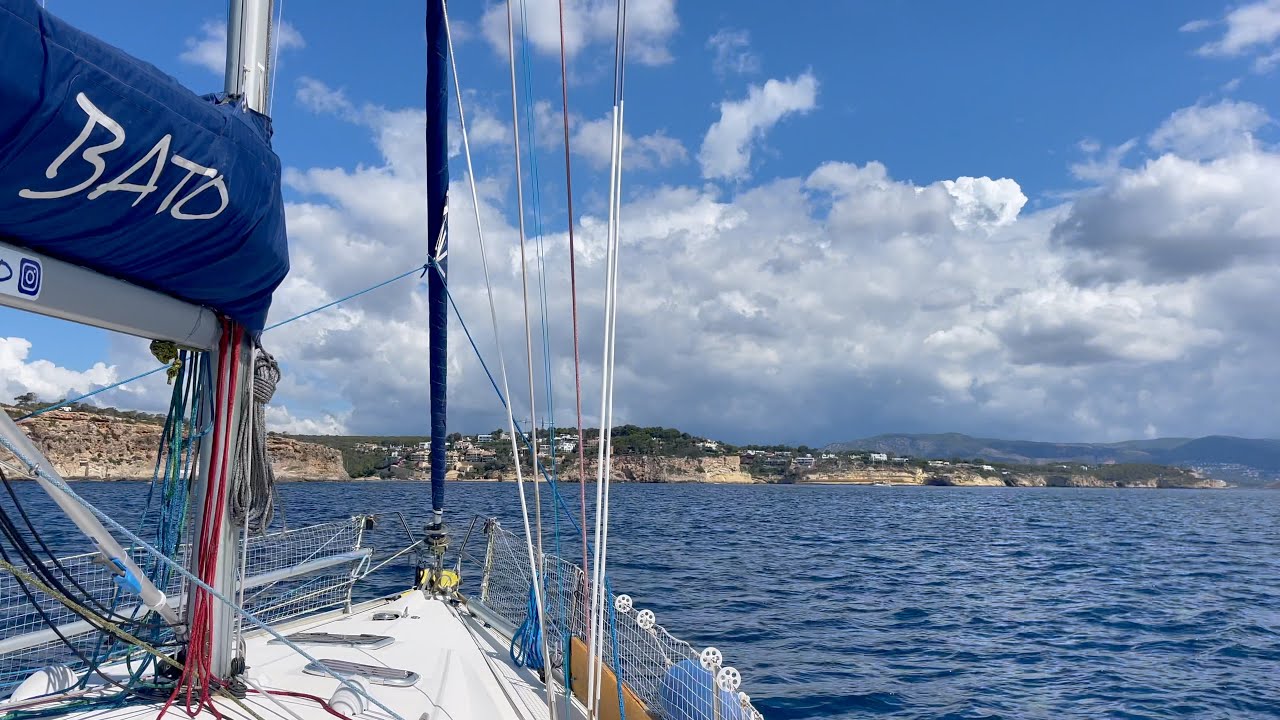 Mallorca - waterspouts, rolly anchorages, sun and epic time Ep. 70