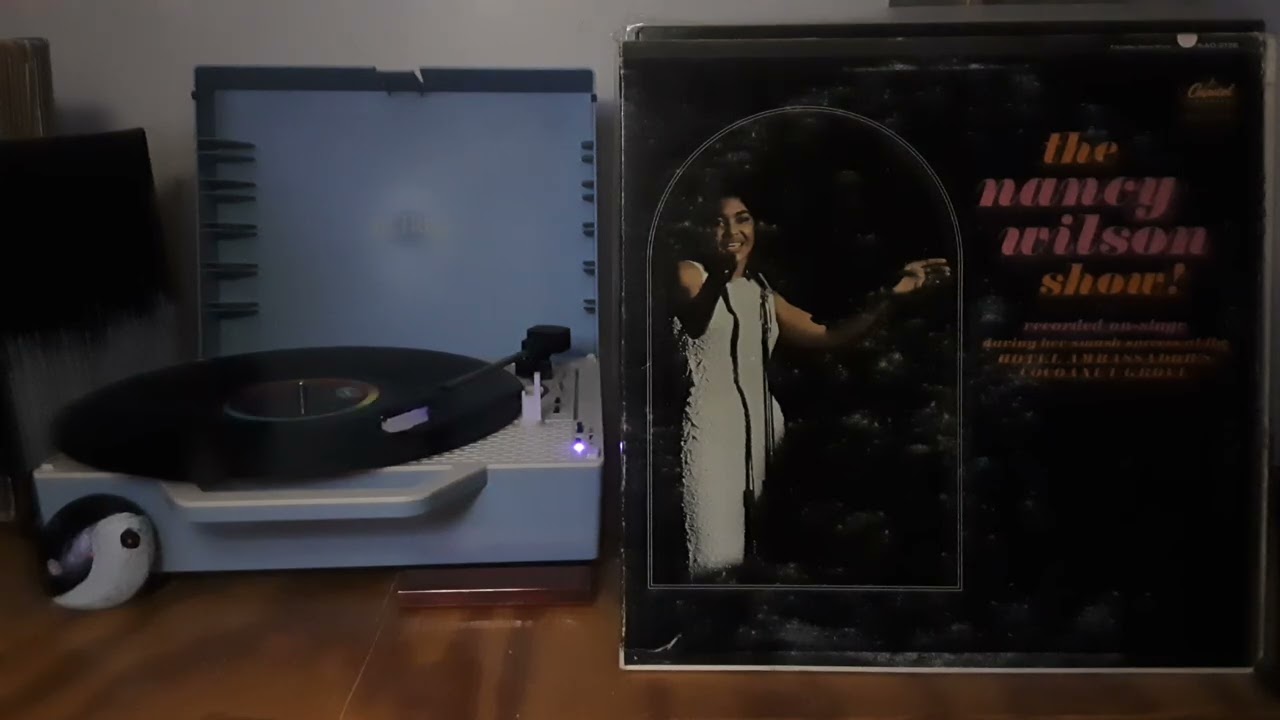 RELAX AND VIBE TO VINYL ON VICTROLA.............(I DO NOT OWN RIGHTS TO THE MUSIC)