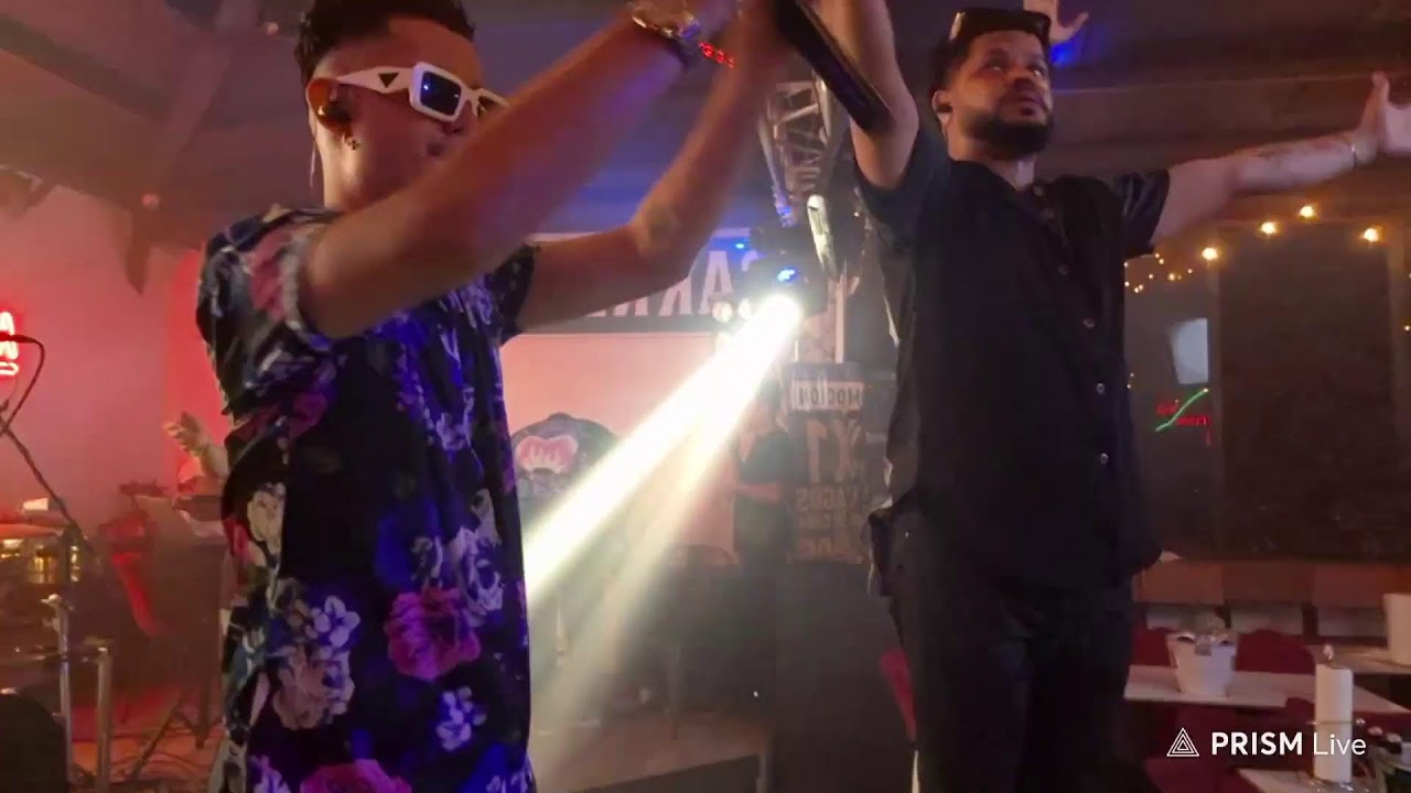 LA VERSATIL LA BANDA FIESTA LA BANDA MAS PRENDIDA DE SAN PEDRO SULA PUSO A BAILAR A SU PUBLICO