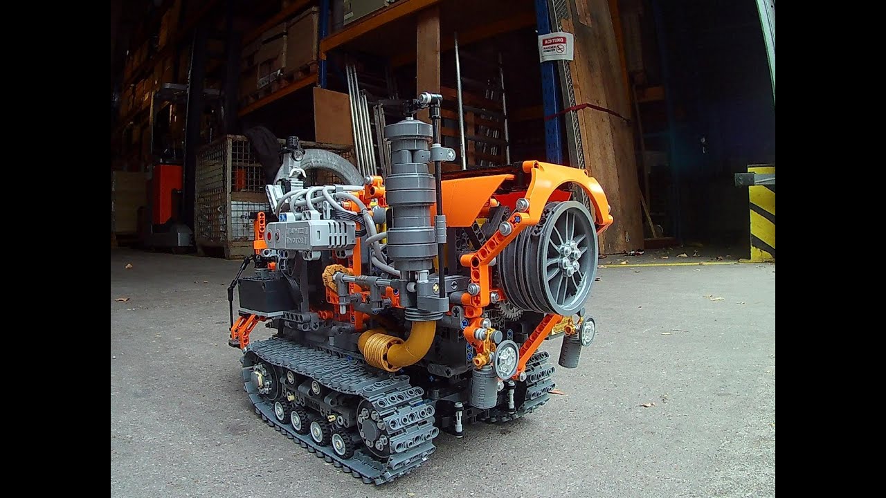 Lego Technic MOC 233465 Steampunk Caterpillar Tractor