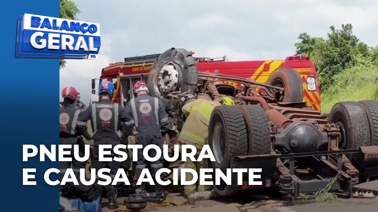 Caminhão capota e deixa cabine destruída após pneu estourar na BR-272