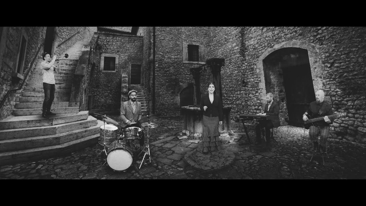 Balkan Zoo & Nina Ćorić - Geljan dade (Official video)