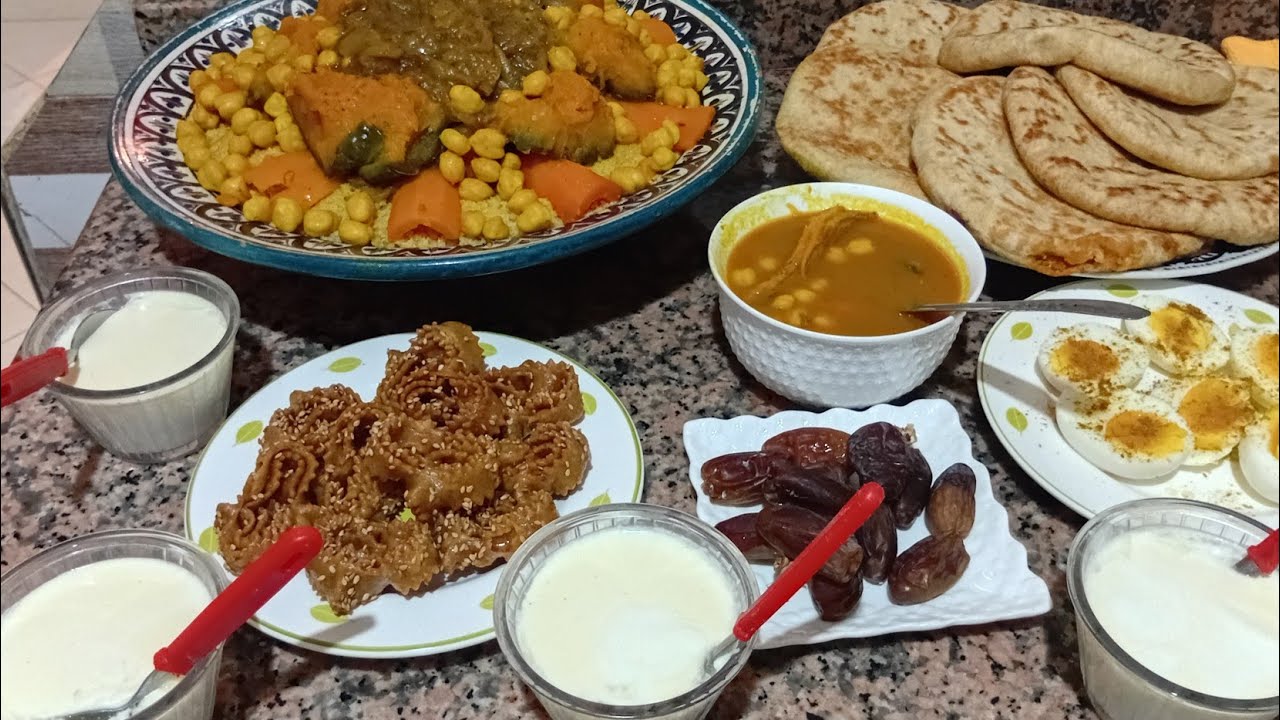 يوم الجمعة حضرت معكم 🤗 كسكسو ديال القمح بالتفاية😋 عملت الرايب بالحليب البلدي 🥰