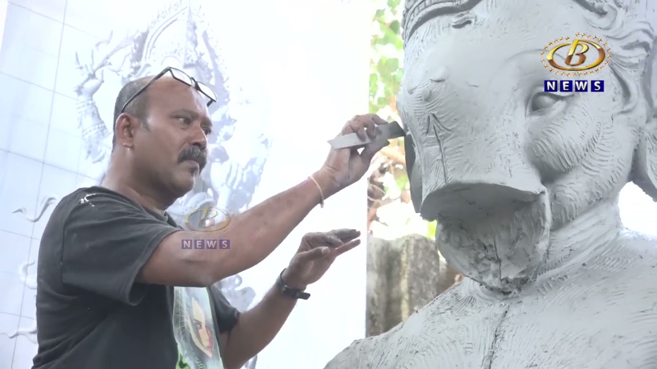 कोल्हापुरात बनवलेली राहू-केतूच्या रूपातील वैशिष्टयपूर्ण गणेश मूर्ती थायलंडला जाणार