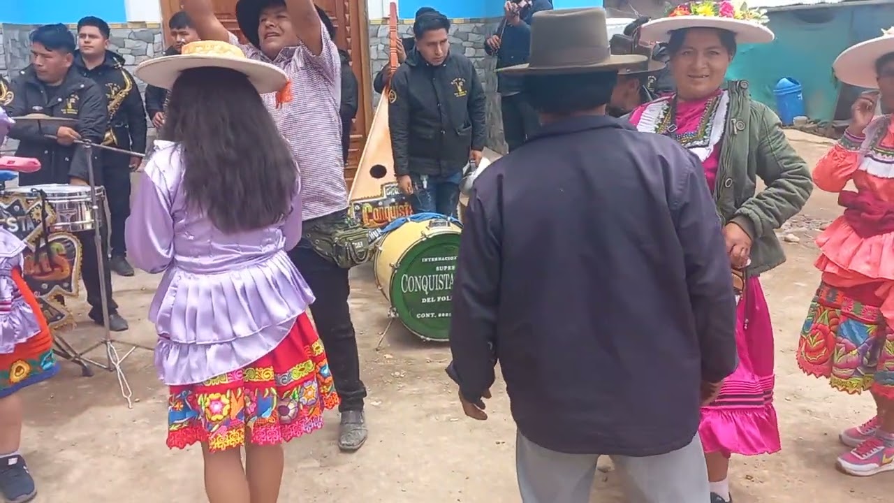 SUPER CONQUISTADORES DEL FOLKLORE EN MUZGA