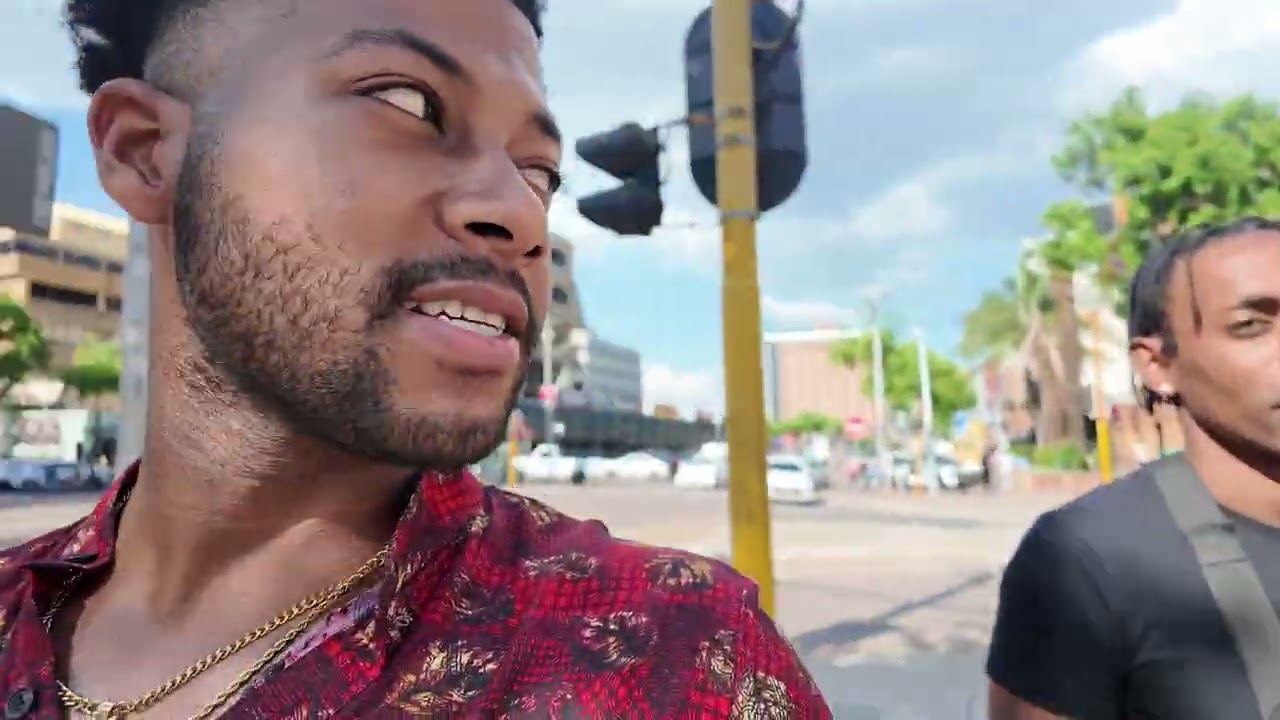 Чувак, мне следовало бы остаться в Йоханнесбурге