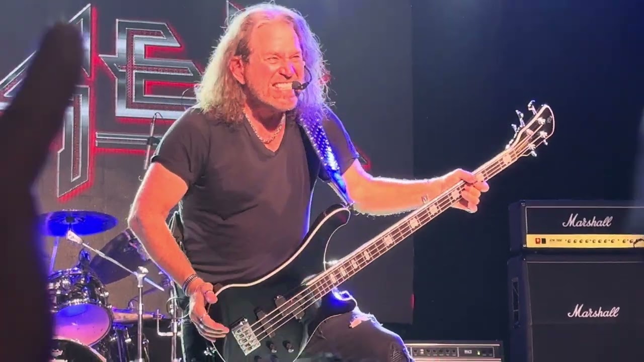 Winger - Headed For A Heartbreak (Madrid 09/06/2024)