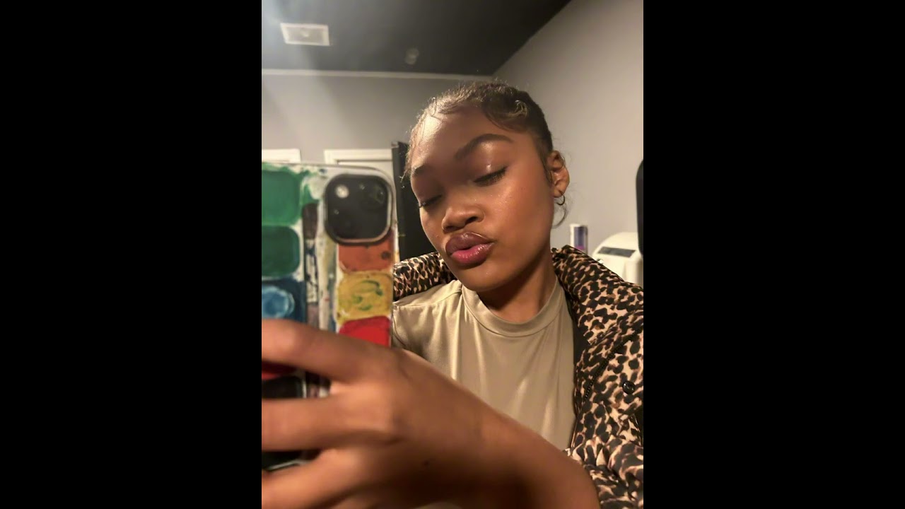 SOMEONE MISSES U & KEEP TELLING THEIR MOMMA THEY WANNA SEE U 🫵