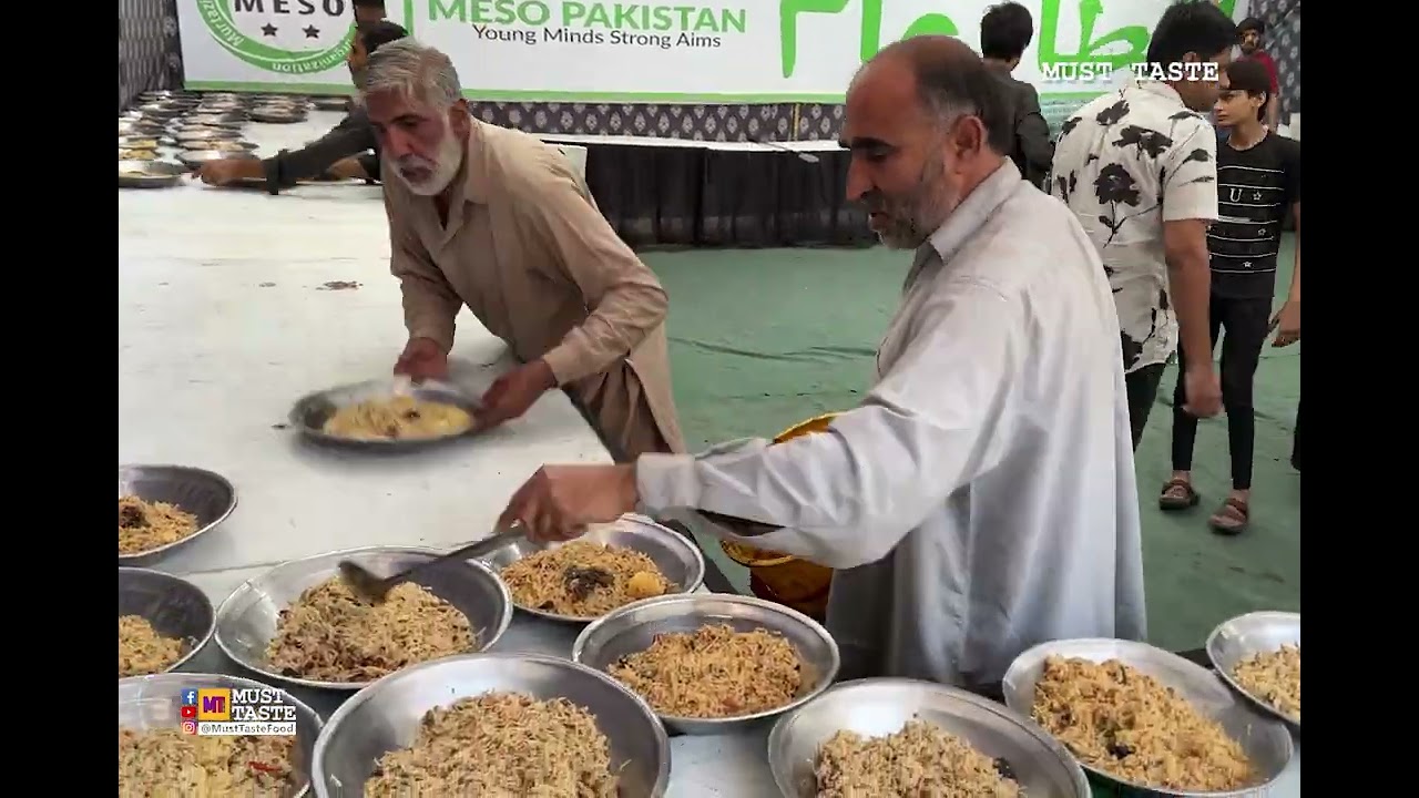 Biggest Ramadan Iftar | Free Food Distribution During Ramadan | Pakistan Street Food