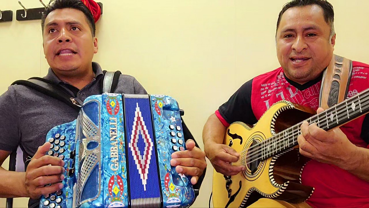 Como ladron de noche- Grupo Eterno Rey( Acordeon y bajoquinto)