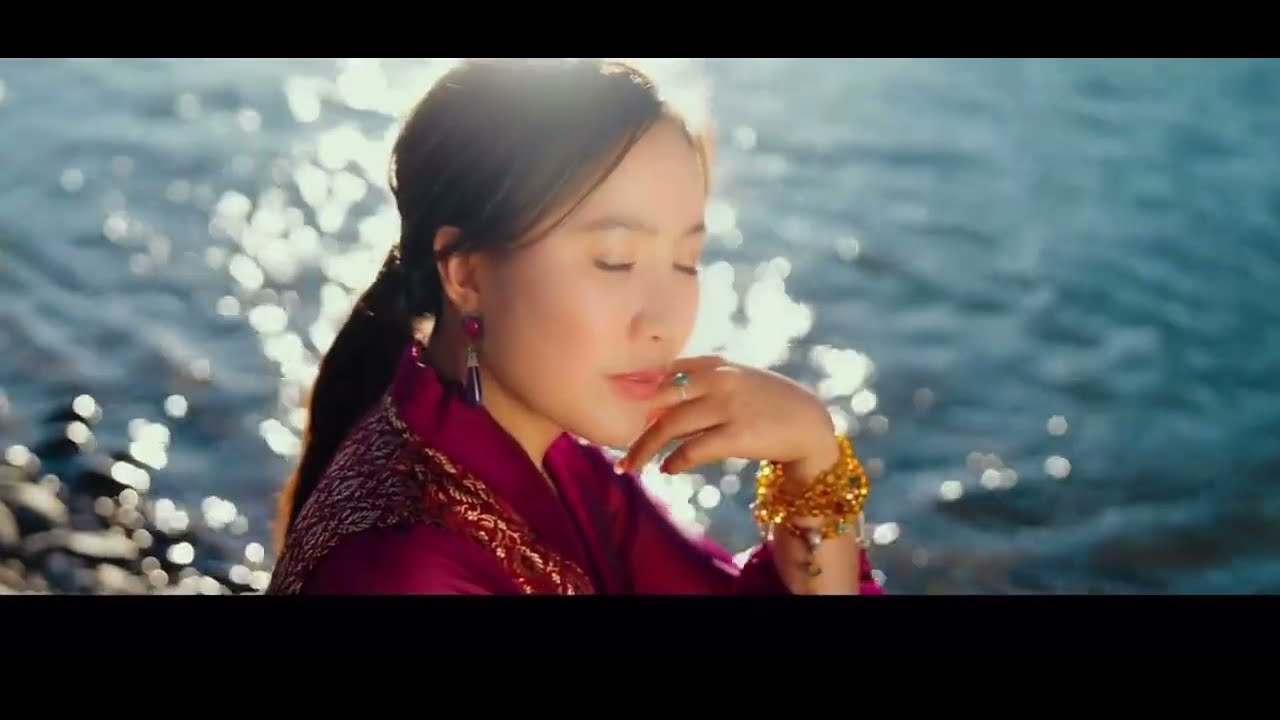 བོད་གཞས་འཕྱོངས་རྒྱས་ལྷ་མོ།