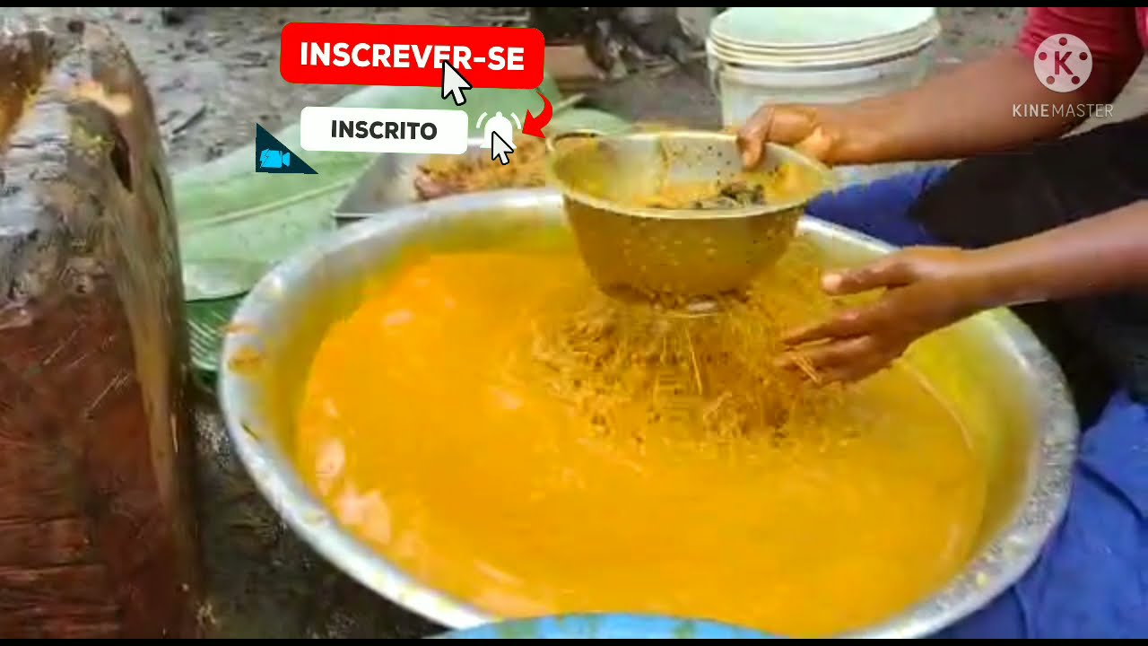 Fazendo o melhor azeite de dendê de forma artesanal no pilão