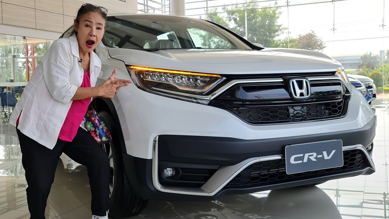 มนุษย์ป้า พาชม Honda CR-V รุ่น 2.4 E 7 ที่นั่ง ราคา 1,419,000 บาท