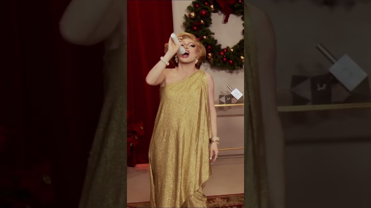 This is my new favorite holiday song. 🎶 