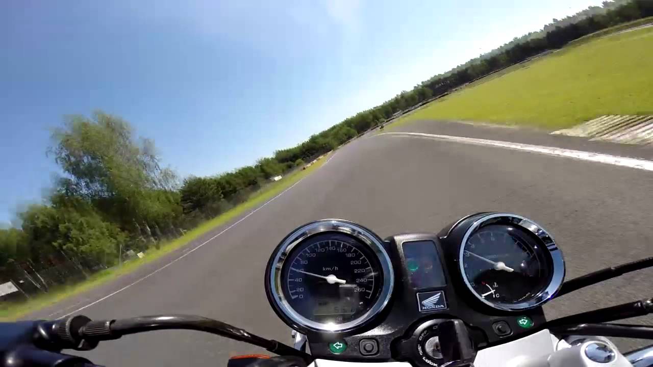 CB 900F Hornet WallraV race center