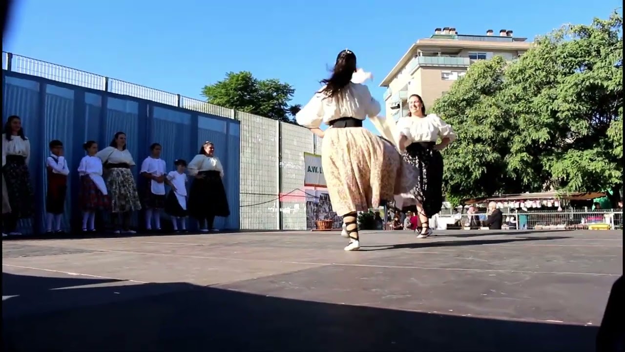 S.J.Despi, Barcelona, ​​this is a typical Catalan dance #barcelona #traditionaldance #traditionalday