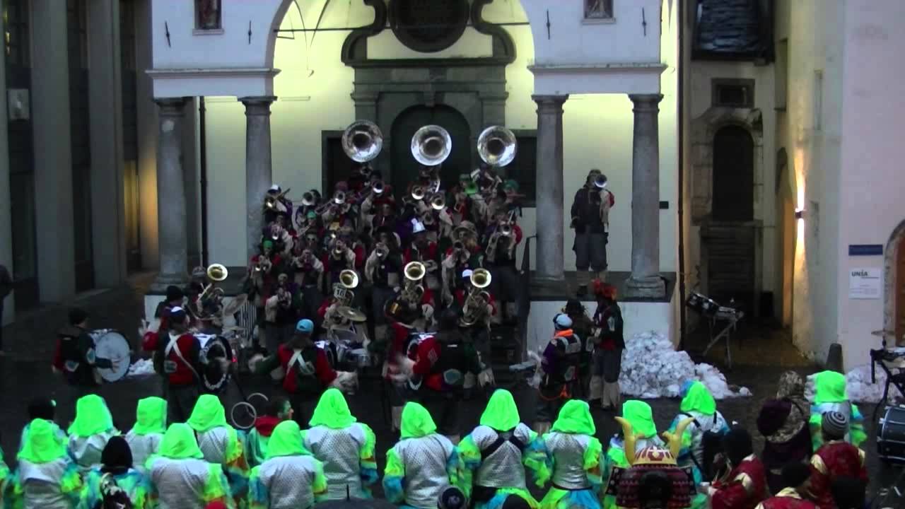 Guggenmusik Pampers - Under