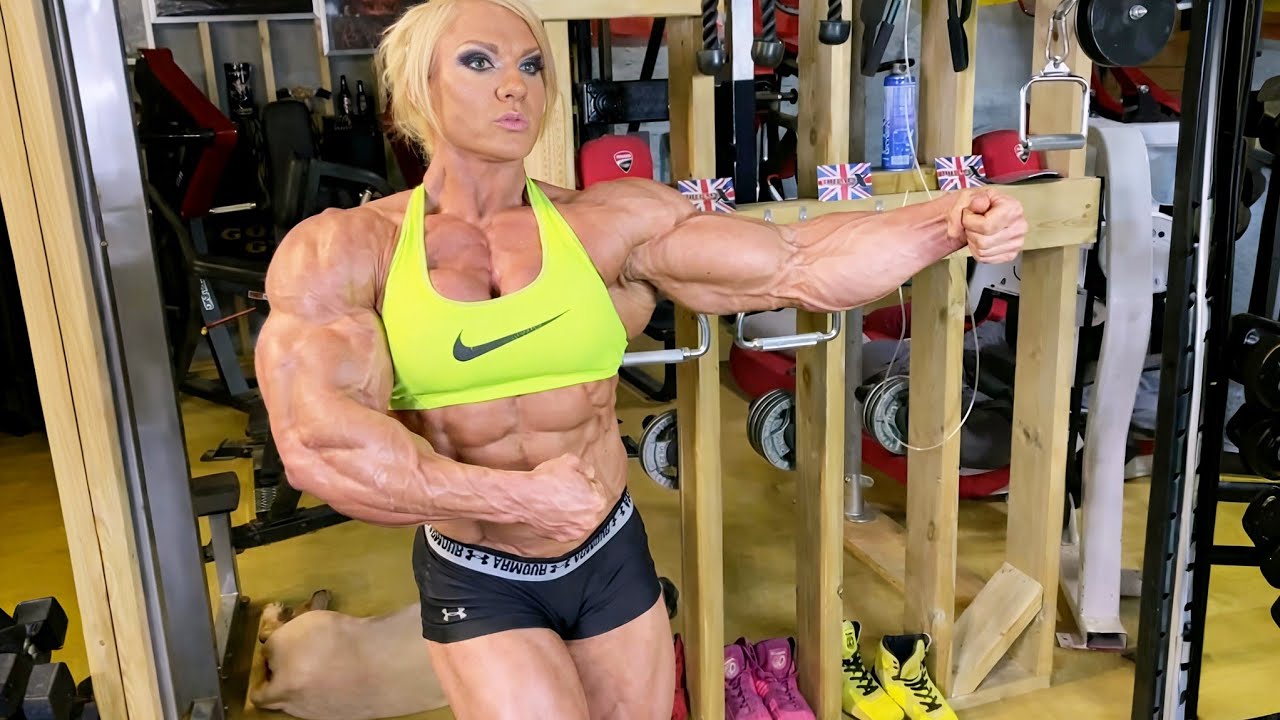 This Female Bodybuilder Is NEXT LEVEL | Lisa Cross