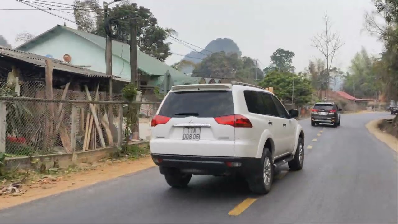 Cung đường từ đèo Mã phục đến thị trấn Trà Lĩnh/Vẻ đẹp non nước Cao Bằng (p13).