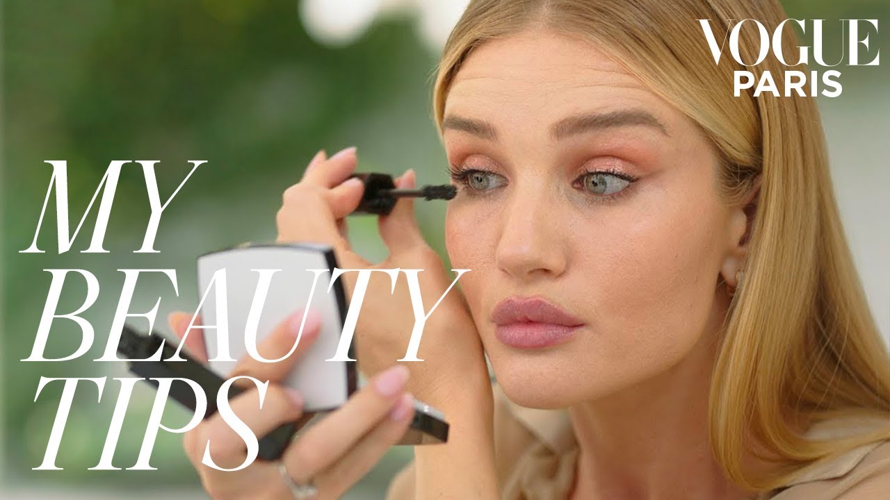 Rosie Huntington-Whiteley's 3-Minute Metallic Eye Makeup | My Beauty Tips | Vogue Paris