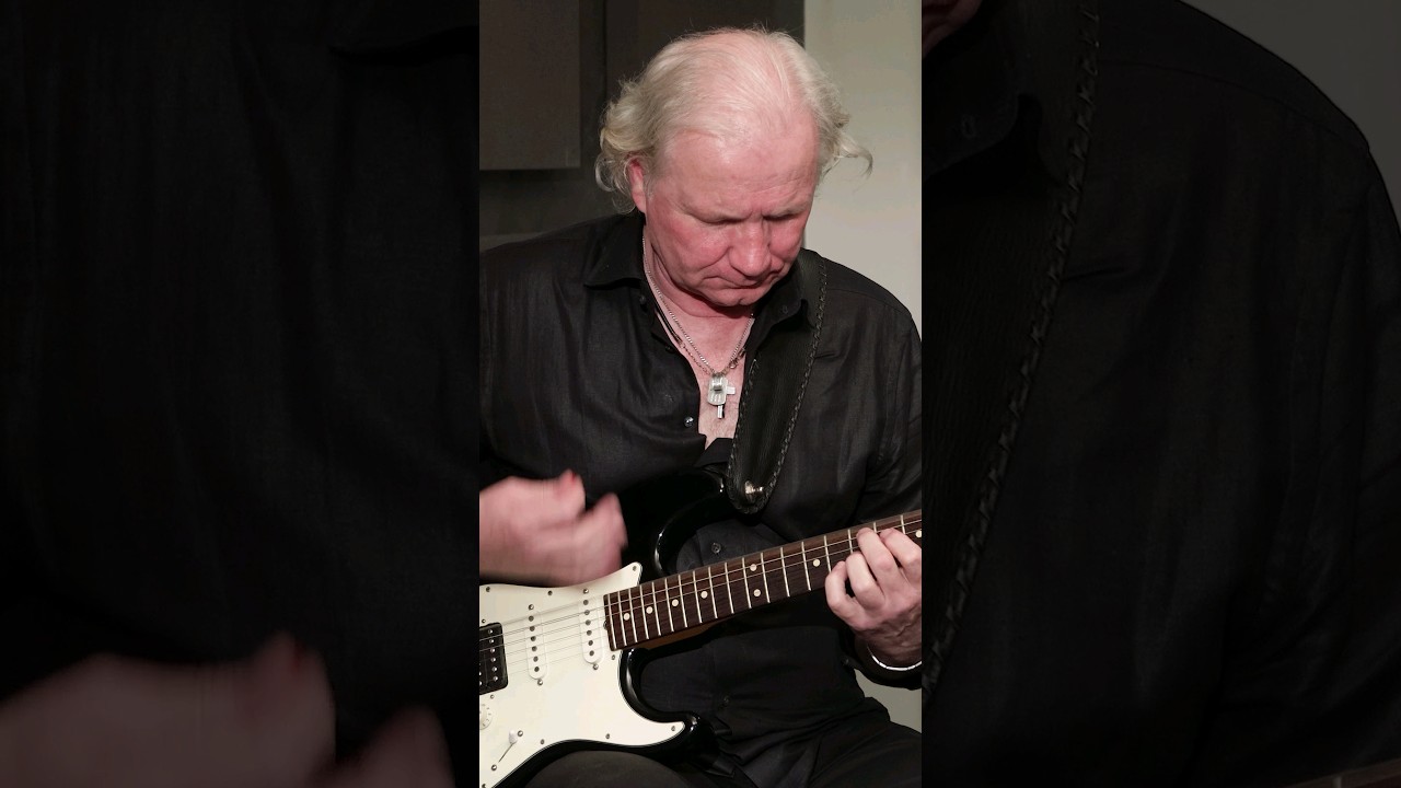 Marek Raduli prezentuje gitarę Suhr z humbuckerem Seymour Duncan Custom Shop Allan Holdsworth