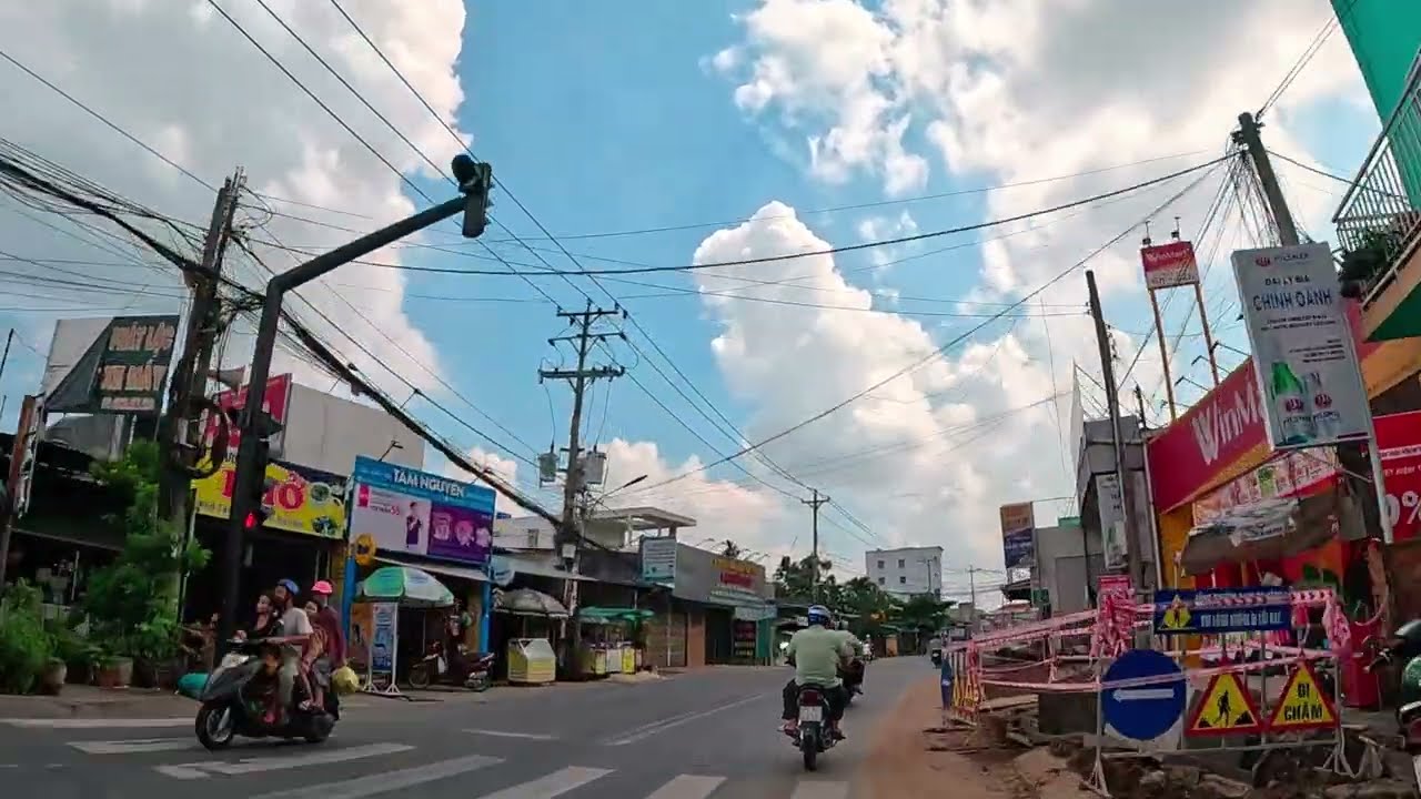 Ben Tre Street, Vietnam Driving from Mo Cay Bac to Huu Dinh #16