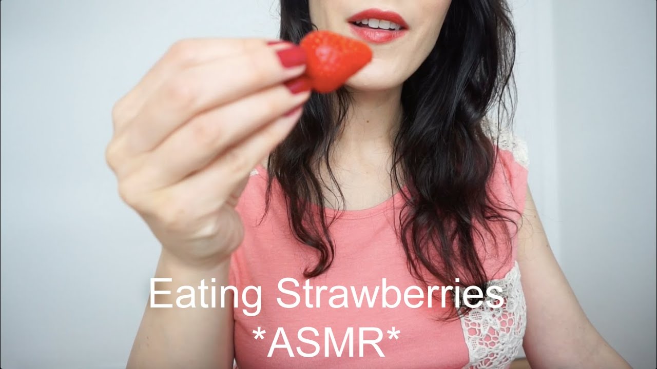 ASMR EATING SOUNDS STRAWBERRIES / ESSGERÄUSCHE ERDBEEREN deutsch [ SOFT SPOKEN * SANFTE STIMME ]